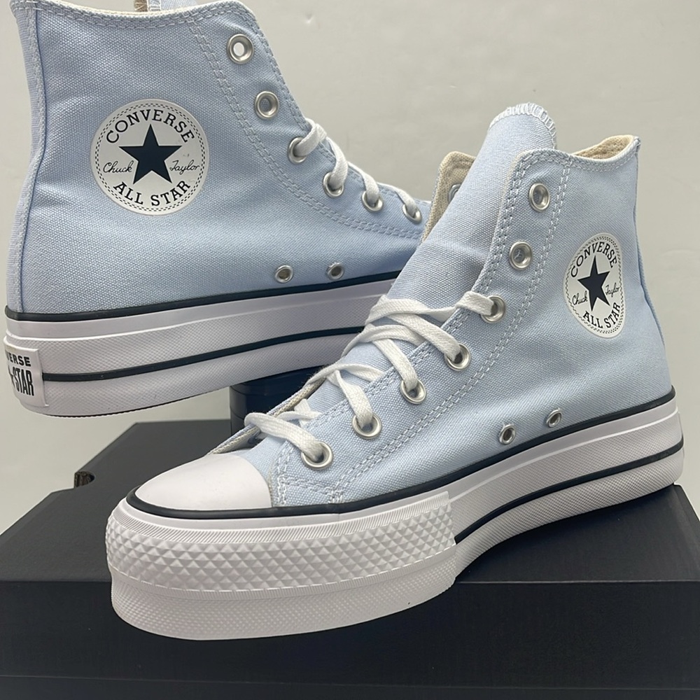 Converse WMNS Platform Sneakers A10644F
CTAS LIFT. HI BLUE SUPERMOON/NATURAL IVR - Picture 10 of 16